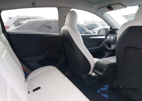 2022 Tesla Model Y Performance Dual Motor All-Wheel Drive from USA, damaged, VIN 7SAYGDEF9NF529882